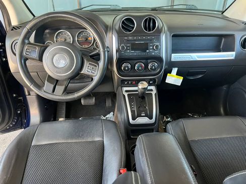 Used 2014 Jeep Compass Latitude w/ Sun/Sound Group AWD/4WD image 12