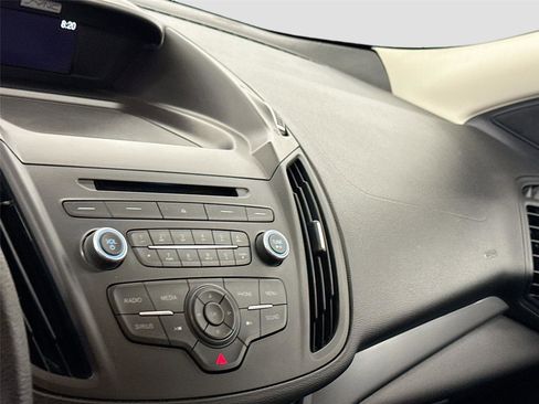 Used 2017 Ford Escape SE w/ SE Cold Weather Package image 4