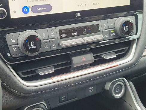 New 2026 Toyota Grand Highlander Platinum AWD/4WD image 26