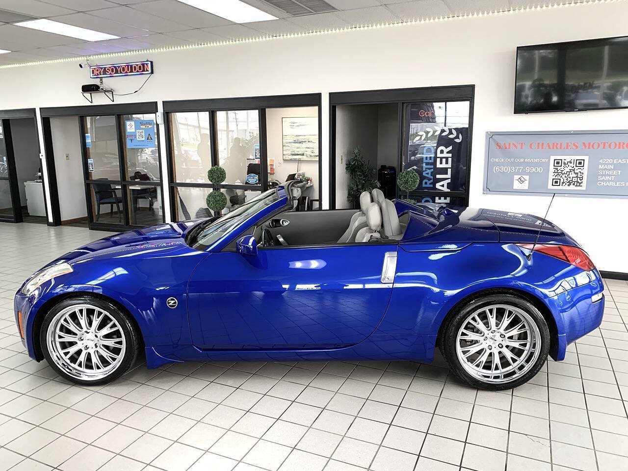Used 2004 Nissan 350Z Touring RWD image 6