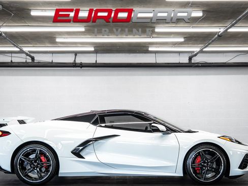 Used 2024 Chevrolet Corvette Stingray Convertible w/ 1LT RWD image 8