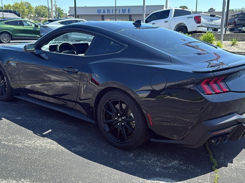 Used 2024 Ford Mustang GT Premium RWD image 7