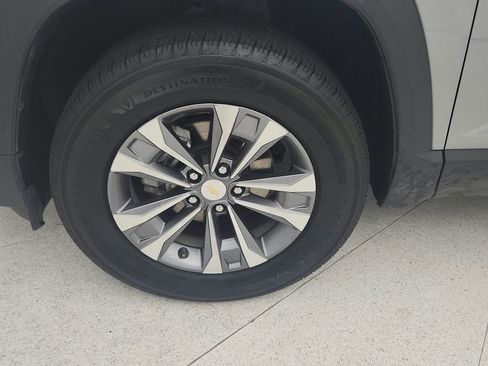 Used 2025 Chevrolet Equinox LT image 28