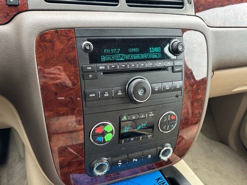 Used 2011 Chevrolet Tahoe LT image 9