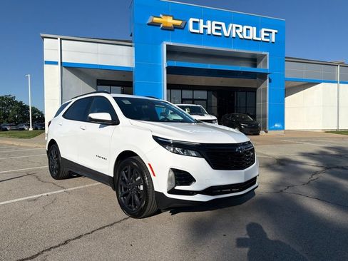 Used 2024 Chevrolet Equinox RS FWD image 1