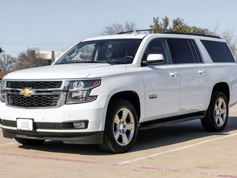 Used 2020 Chevrolet Suburban LT image 7
