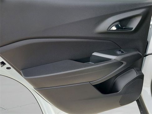 New 2026 Chevrolet Trax RS image 18