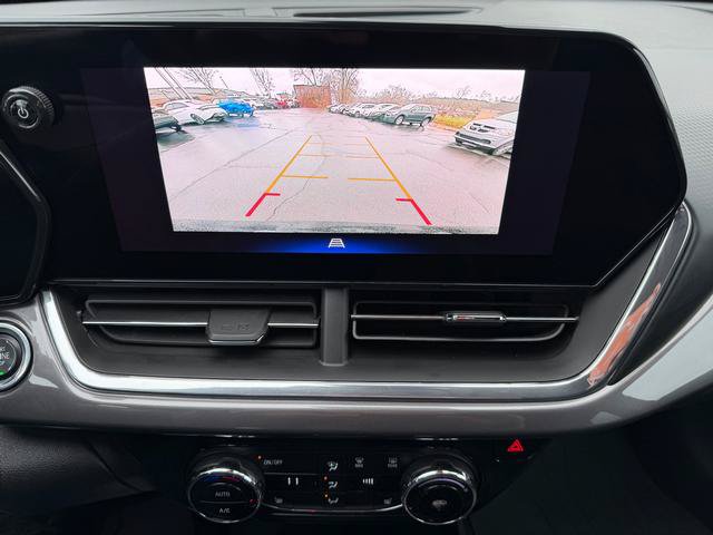 Used 2025 Chevrolet Trax ACTIV w/ Driver Confidence Package FWD image 19