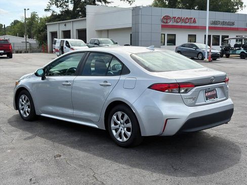Used 2023 Toyota Corolla LE FWD image 28