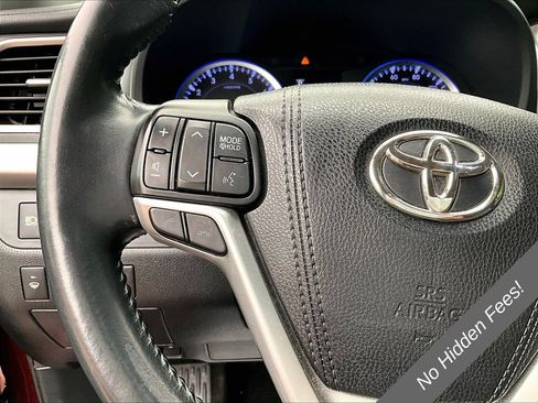 Used 2017 Toyota Highlander XLE w/ Protection Package #3 AWD/4WD image 16