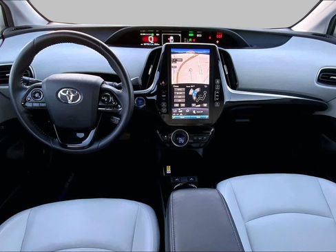 Used 2021 Toyota Prius Prime XLE FWD image 15