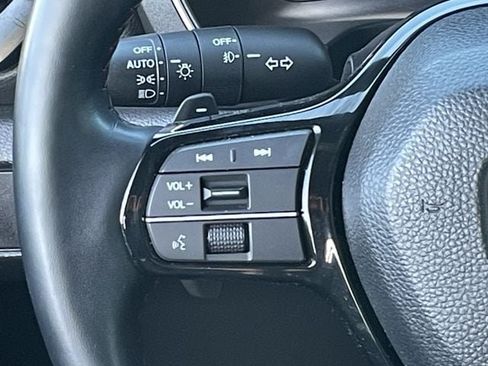 Certified 2025 Honda Pilot Black Edition image 12