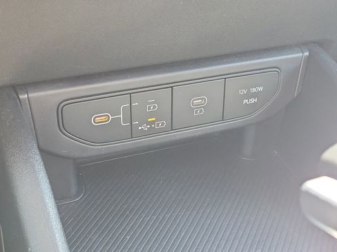 Used 2025 Kia K4 LXS FWD image 31