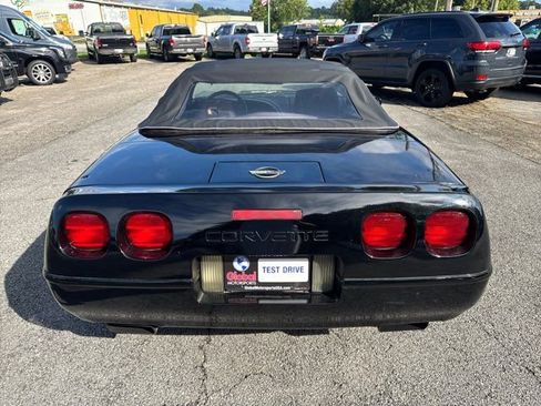 Used 1992 Chevrolet Corvette Convertible image 10