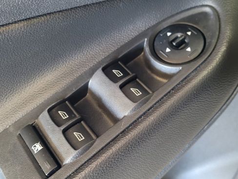 Used 2016 Ford Escape SE w/ SE Chrome Package image 27