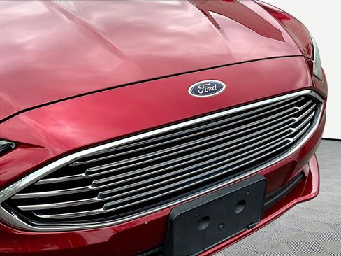 Used 2017 Ford Fusion SE w/ Equipment Group 201A FWD image 32