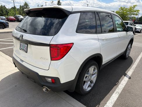 Used 2024 Honda Passport EX-L image 4