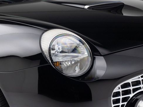 Used 2002 Ford Thunderbird image 23