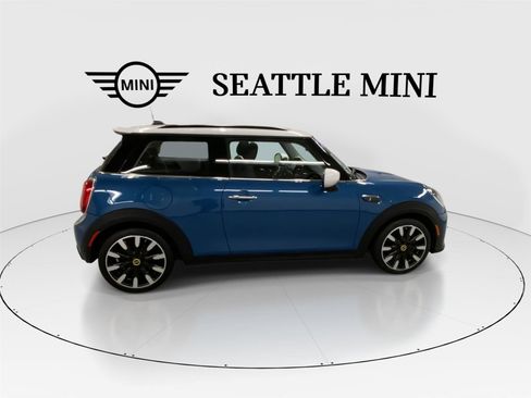 Certified 2023 MINI Cooper SE image 12