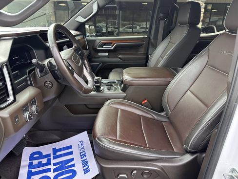 Used 2023 GMC Sierra 1500 Denali AWD/4WD image 12