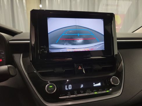 Used 2023 Toyota Corolla LE FWD image 16