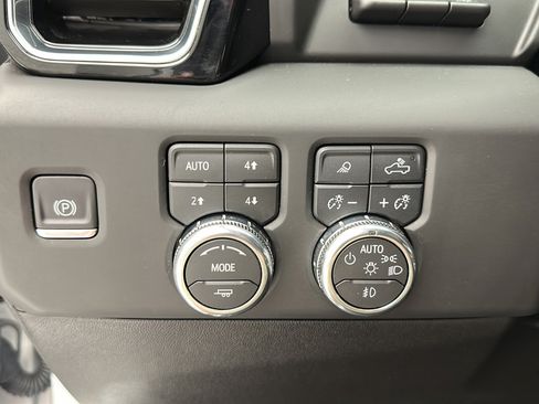 Used 2026 GMC Sierra 2500 Denali Ultimate AWD/4WD image 26