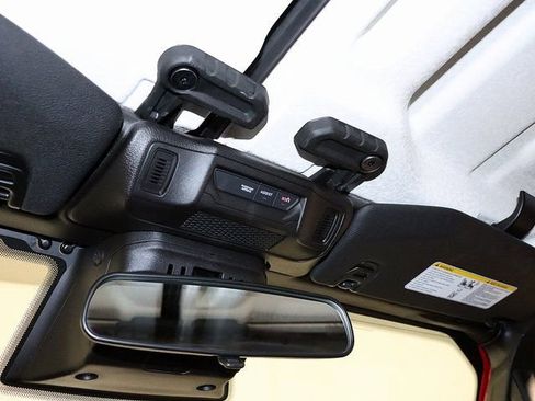 Used 2025 Jeep Wrangler Unlimited Sahara AWD/4WD image 23