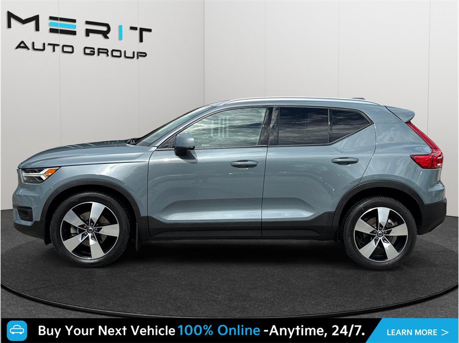 Used 2021 Volvo XC40 T5 Momentum w/ Premium Package AWD/4WD image 5
