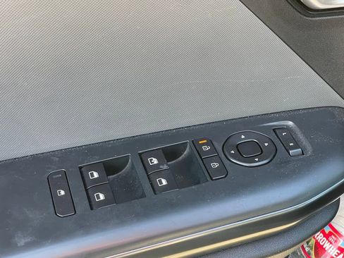 Used 2025 Kia K4 FWD image 7