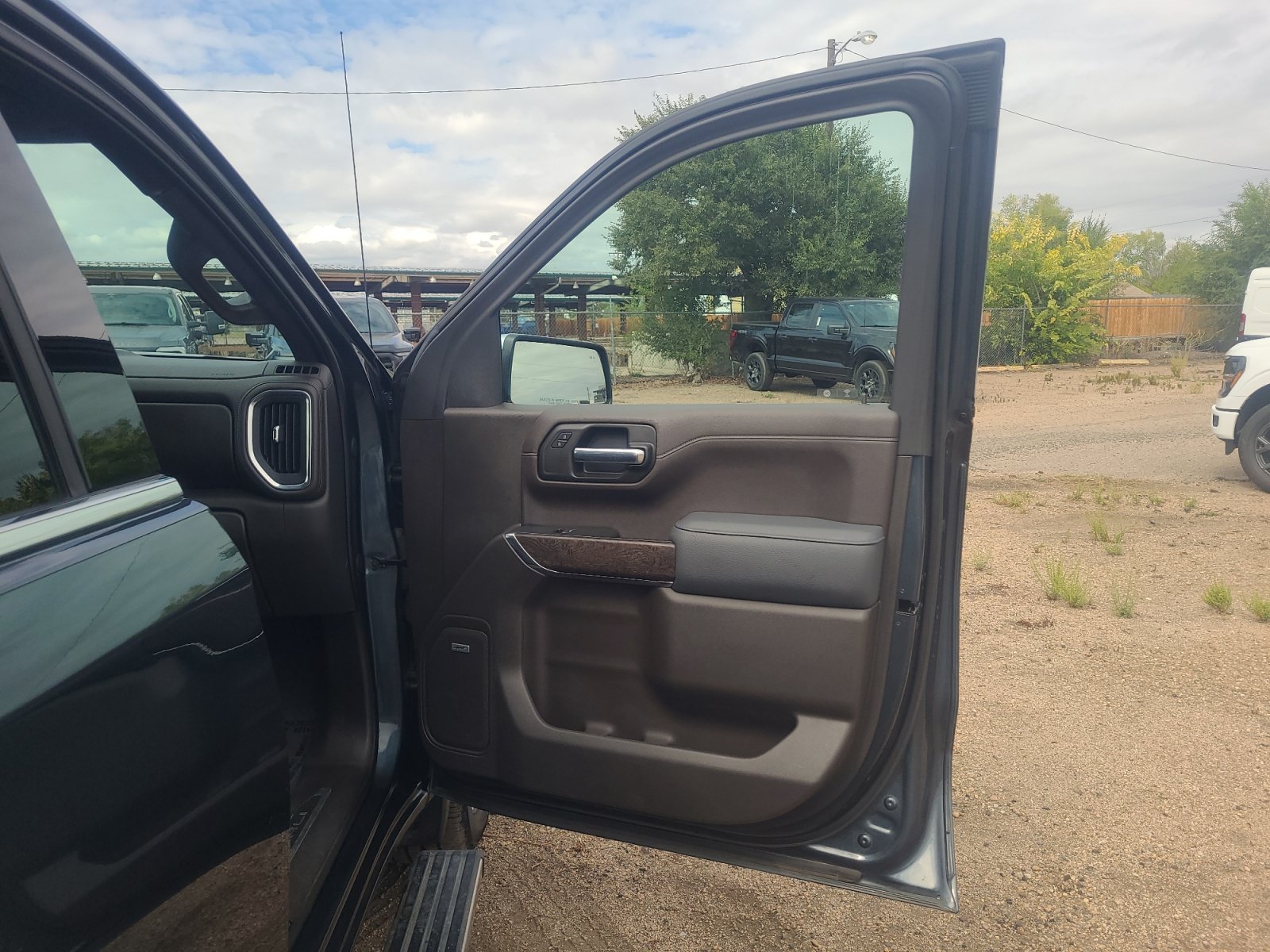 Used 2020 GMC Sierra 1500 Denali w/ Denali Ultimate Package AWD/4WD image 16