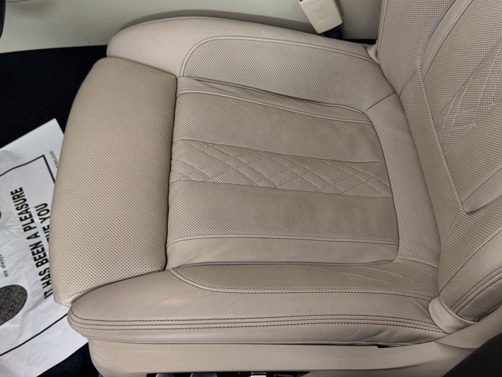 Used 2019 BMW 750i w/ M Sport Package RWD image 18