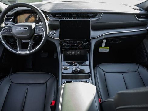 New 2025 Jeep Grand Cherokee Limited w/ MOPAR Finishing Package image 20