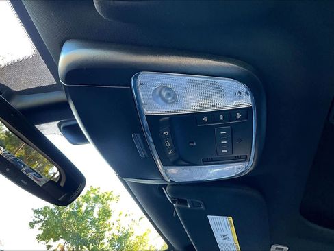 Used 2019 Jeep Grand Cherokee Altitude image 32