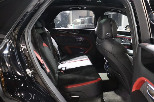Used 2021 Bentley Bentayga Speed AWD/4WD image 47
