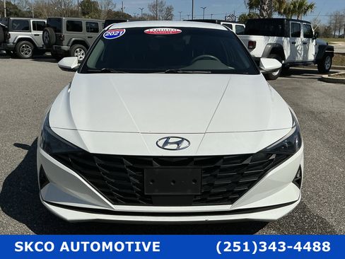 Used 2021 Hyundai Elantra SEL w/ Convenience Package image 8