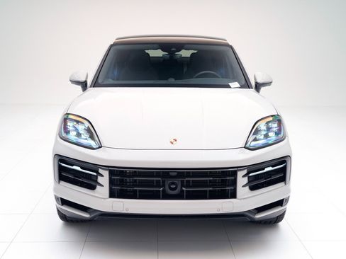 New 2026 Porsche Cayenne Coupe image 6
