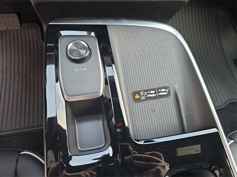 New 2025 Buick Enclave Preferred w/ Power Package image 25