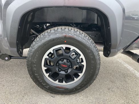 Certified 2026 Toyota Tacoma TRD Off-Road image 19