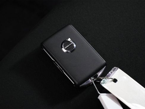 Certified 2023 Volvo C40 P8 Recharge Plus w/ Climate Package image 31