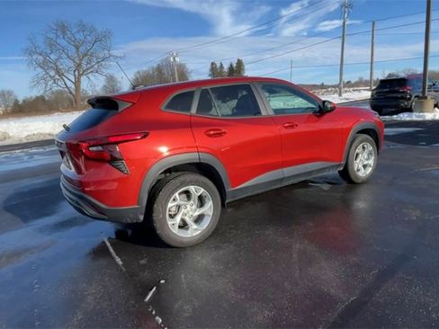 Certified 2024 Chevrolet Trax LS w/ LS Convenience Package image 4