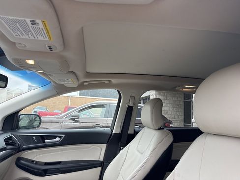 Used 2018 Ford Edge Titanium w/ Technology Package image 11