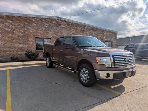 Used 2011 Ford F150 XLT w/ XLT Chrome Pkg AWD/4WD image 3