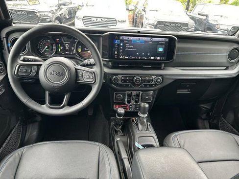 Certified 2025 Jeep Wrangler Unlimited Rubicon 4xe w/ Safety Group AWD/4WD image 21