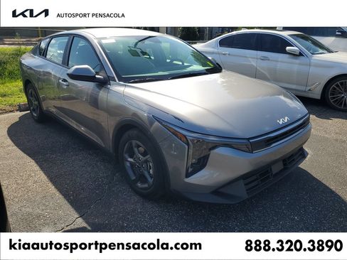 Used 2025 Kia K4 FWD image 1