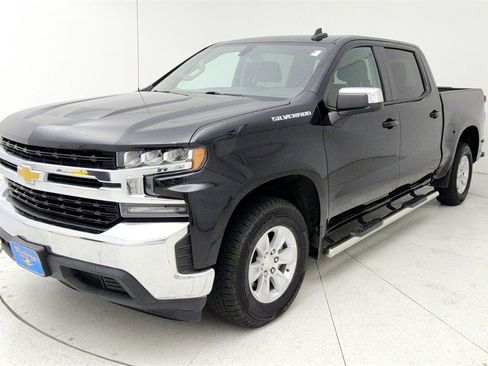 Used 2021 Chevrolet Silverado 1500 LT image 1