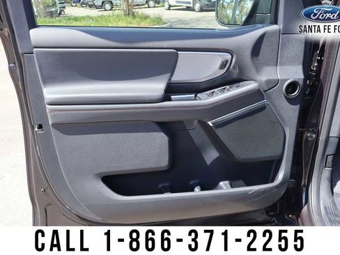 Used 2025 Ford Expedition Active image 12