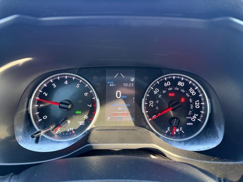 Used 2022 Toyota RAV4 XLE image 11