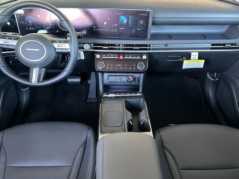 New 2025 Hyundai Tucson Limited image 13