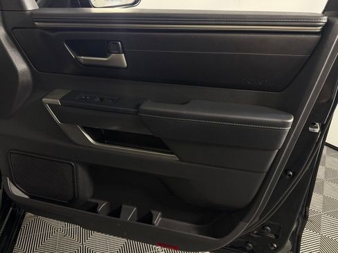 Used 2025 Toyota Sequoia SR5 AWD/4WD image 31