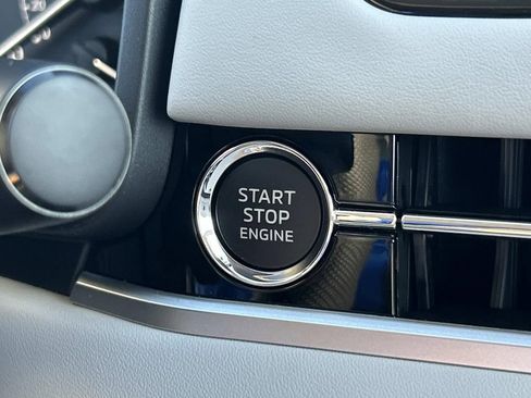 New 2026 Mitsubishi Outlander SE image 31